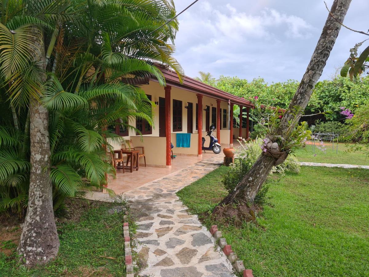 Zum Deutschen Bed & Breakfast Bentota Luaran gambar