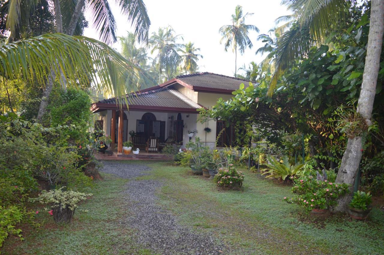 Zum Deutschen Bed & Breakfast Bentota Luaran gambar